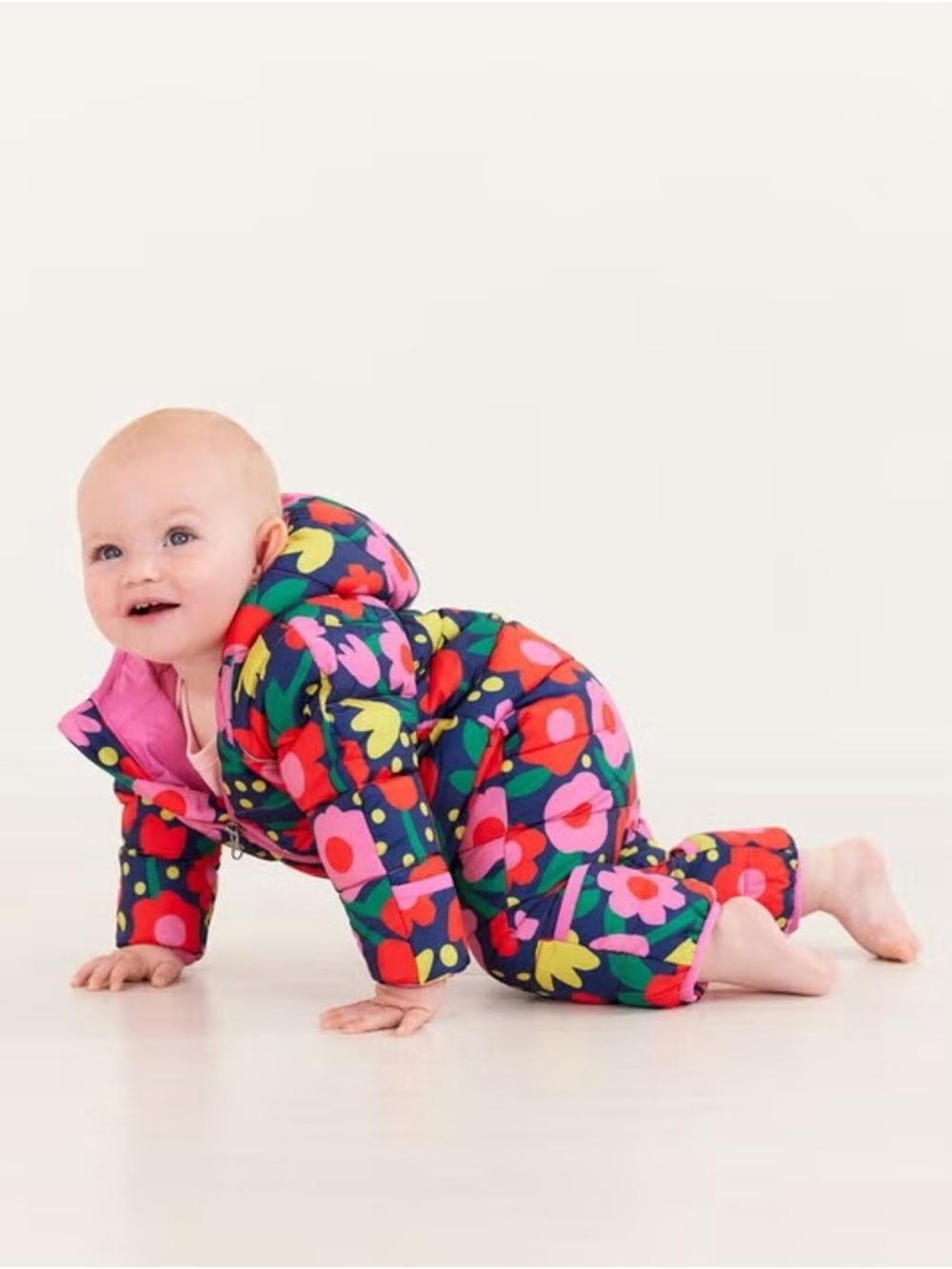 Hanna Andersson Insulated Full Zip Snowsuit in Rosey Posy On Navy 18-24 months